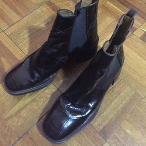 Like New: Zara heeled Chelsea boots