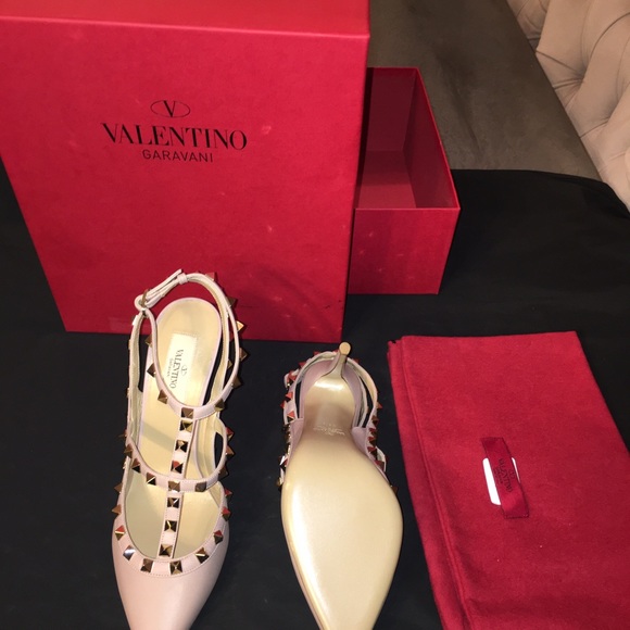 Rock studded Valentino blush heels - Picture 3 of 4