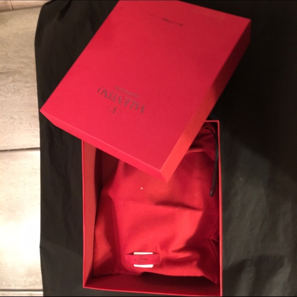 Rock studded Valentino blush heels - Picture 4 of 4