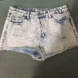 White washed, high waisted Jean shorts