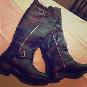 Size 9 Shoedazzle boots