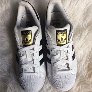 Adidas Originals Superstars Sneakers