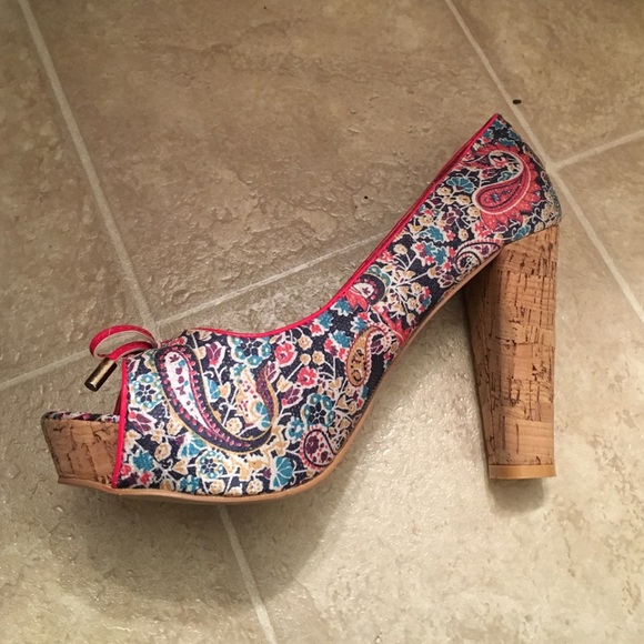 Colorful cork heels - Picture 2 of 4
