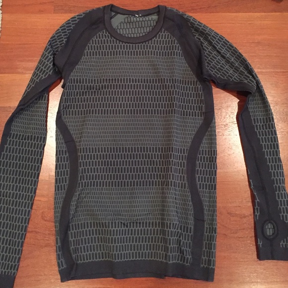 Black lululemon long sleeve