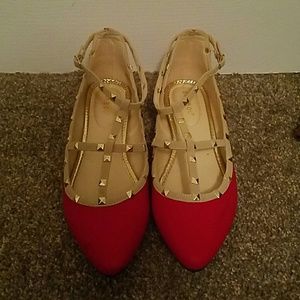 Fun &comfortable red flats!