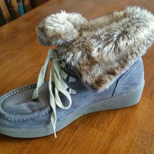 Just in time for fall! Furry Wedge Boots!