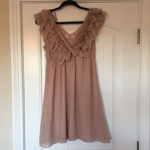 Blush colored, v-dress
