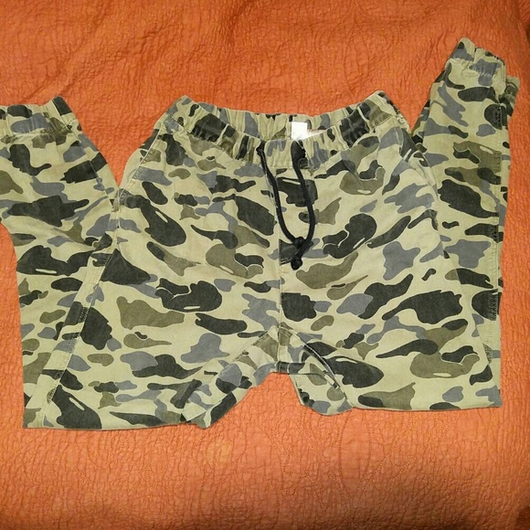 H&M Camo Jogger Pants