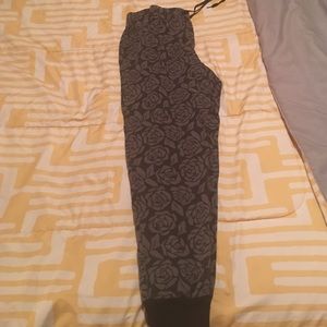 WEEKEND a SALE ❤️ $10 Abercrombie and Fitch Jogger