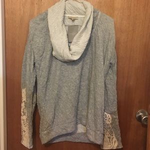 Super soft grey long sleeve shirt with white lace