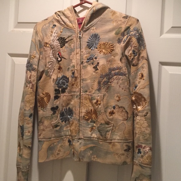 Lucky brand sweatshirt. Size small.