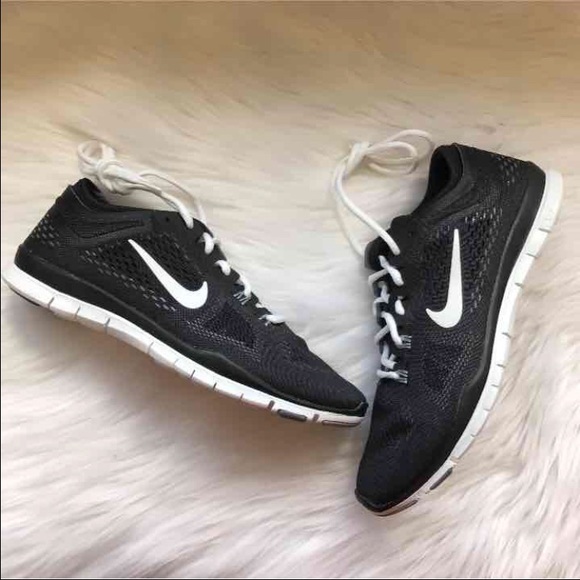 nike libera tr forma 4 scarpe nwt nike libera tr forma 4 scarpe nwt