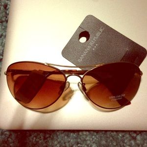 🎃👻HALLOWEEN SALE: Banana Republic Sunglasses