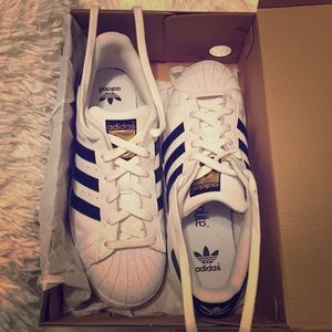 ADIDAS SUPERSTAR