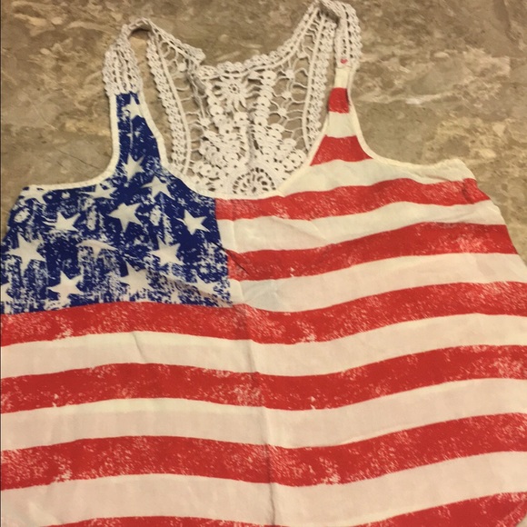 Clothes - Picture 3 of 4