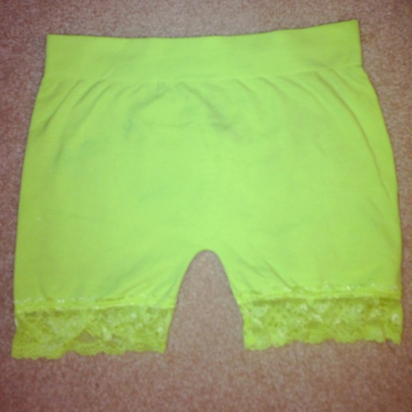 Spandex - Picture 1 of 2