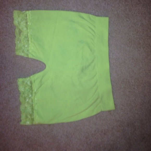 Spandex - Picture 2 of 2