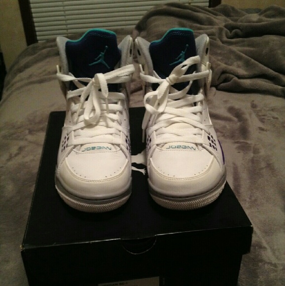 Sold - Picture 3 of 4