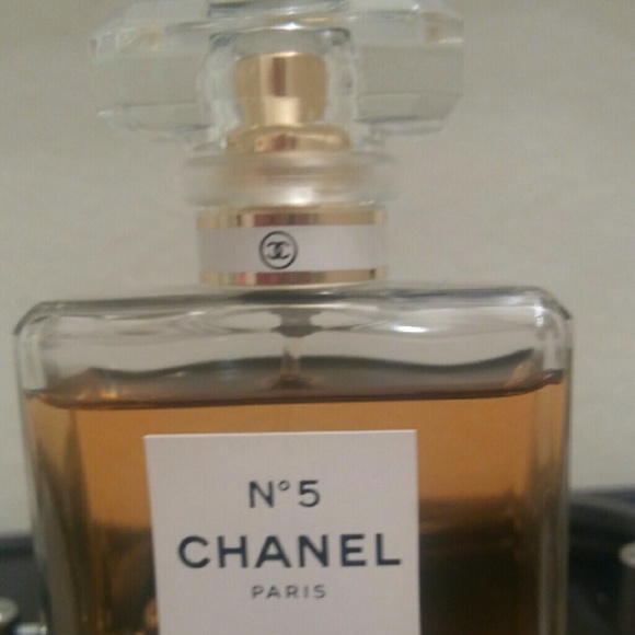 SOLD Chanel No . 5 . Authentic item - Picture 2 of 4