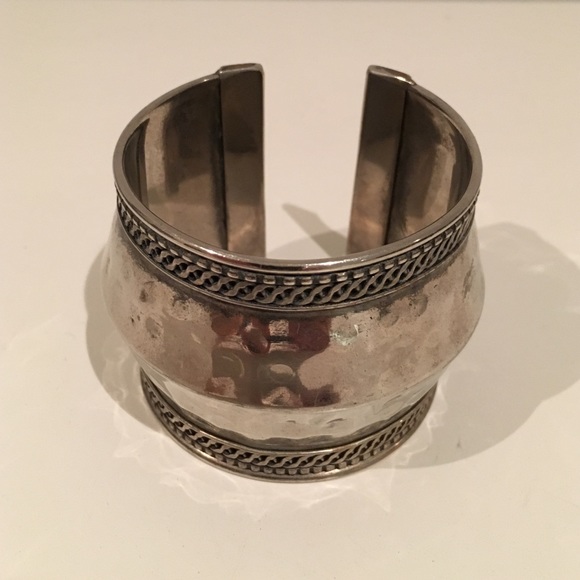 SILVER CUFF BRACELET