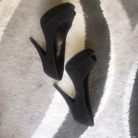 Faux -suede peep toe - Picture 3 of 3