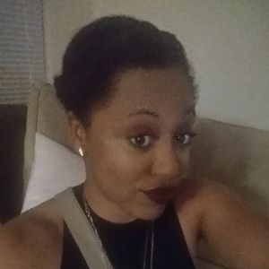 Meet your Posher, Courtney