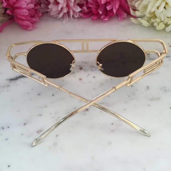 "Sasha" Sunglasses || Gold & Blue Mirror Round - Picture 3 of 5