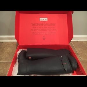 Navy women's original hunter boots size 9