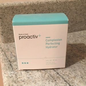 Proactiv+ Complexion Perfecting Hydrator NIB