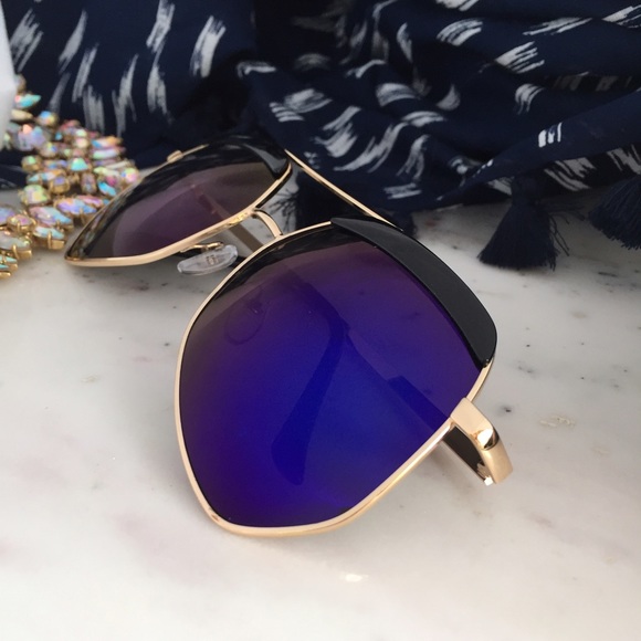 “Blake" Sunglasses || Blue Mirror Aviator - Picture 3 of 5