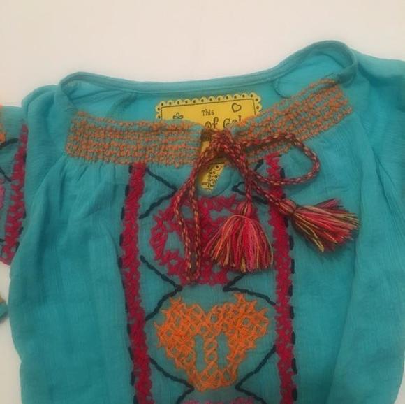 Boho style embroidered blouse <size reads 2-4> - Picture 3 of 4
