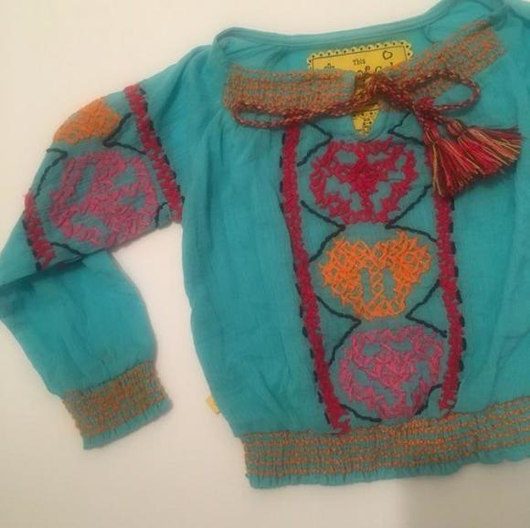 Boho style embroidered blouse <size reads 2-4> - Picture 4 of 4
