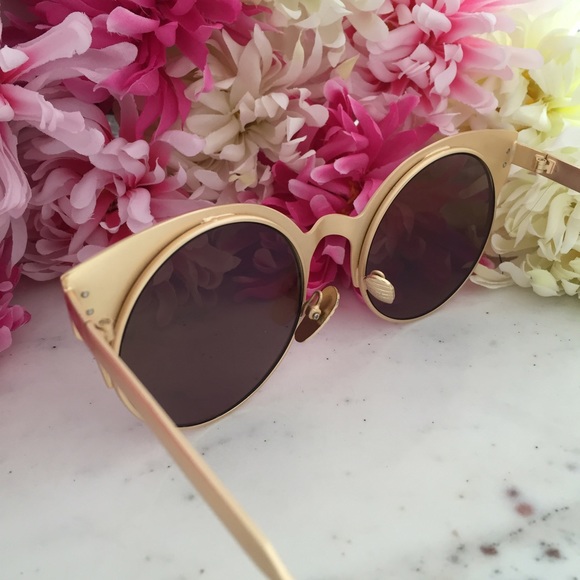 • Coming Soon • "Sophie" Sunglasses - Picture 2 of 5