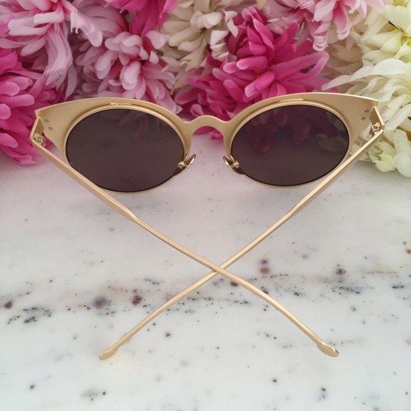 • Coming Soon • "Sophie" Sunglasses - Picture 3 of 5