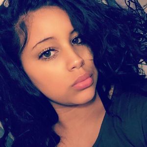 Meet your Posher, Sarahi