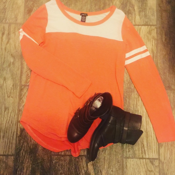 Rue 21 Top