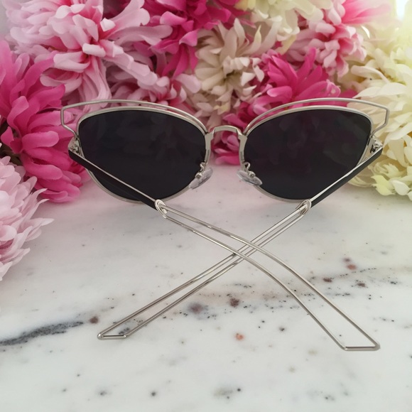 "Poppy" Sunglasses || Silver Mirror Cat Eye - Picture 2 of 5