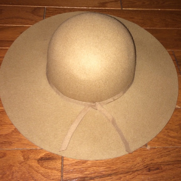 Tan sun hat
