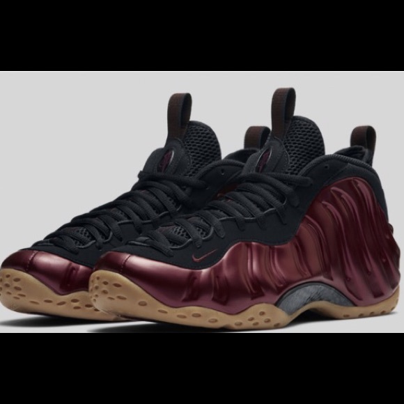 Nike Air Foamposite One Maroon | Shelflife Nike Air Foamposite one - maroon