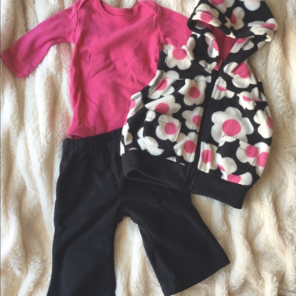 Flower Power Outfit - Picture 2 of 3