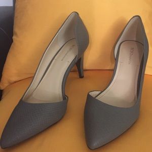 BCBG gray pumps