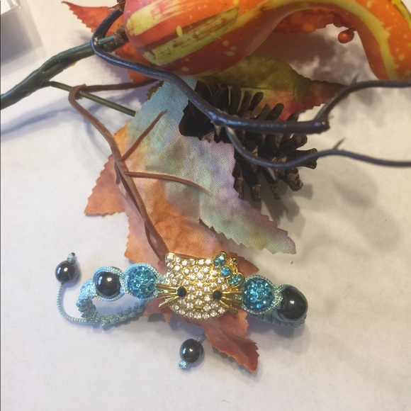 Kids Hello Kitty Beaded Bracelets - Picture 2 of 2