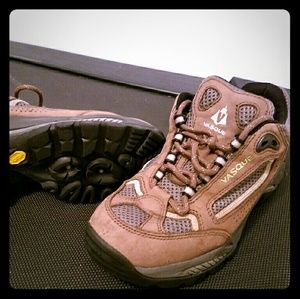 Hiking boots women's 7.5
