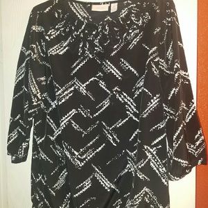 Finally MARKDOWN CHICOS BLACK AND WHITE BLOUSE