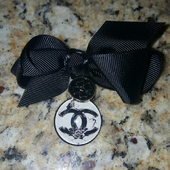 Chanel button hair clip or clothing clip