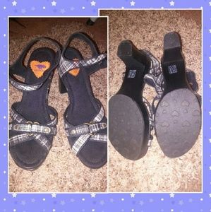 NWOT Rocketdog Plaid Heart Strappy Sandle Heels