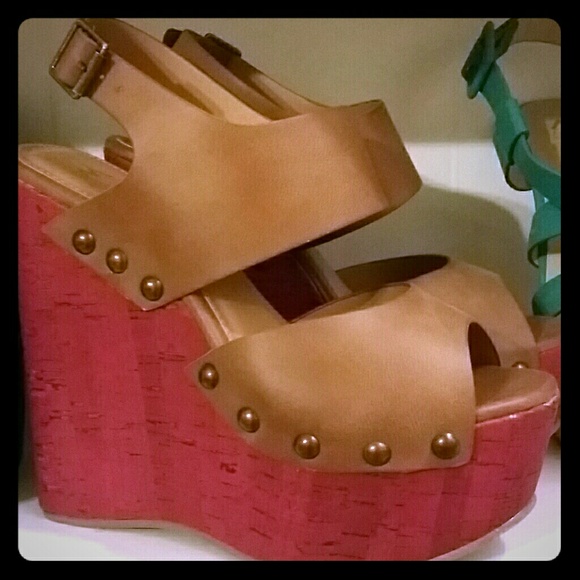 Shoedazzle Wedges Pink/Cognac Wood