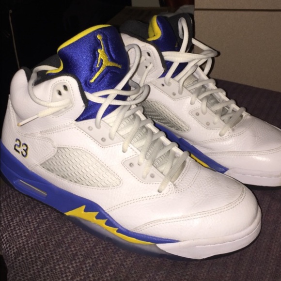 Authentic Jordan 5 laney- sz 10 no box