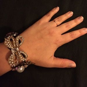 ✨Betsey Johnson Bow Bracelet Pearls Rhinestone NWT