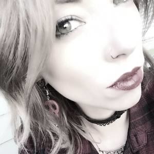 Meet your Posher, Alisha